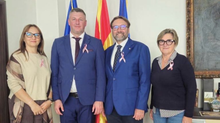Градоначалникот Иван Гоцевски ја пречека делегацијата од италијанската општина Неиве – Делчево договори соработка во повеќе области